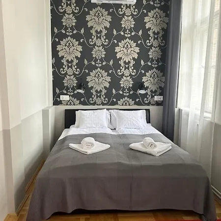 Fullmoon 2 Apartman